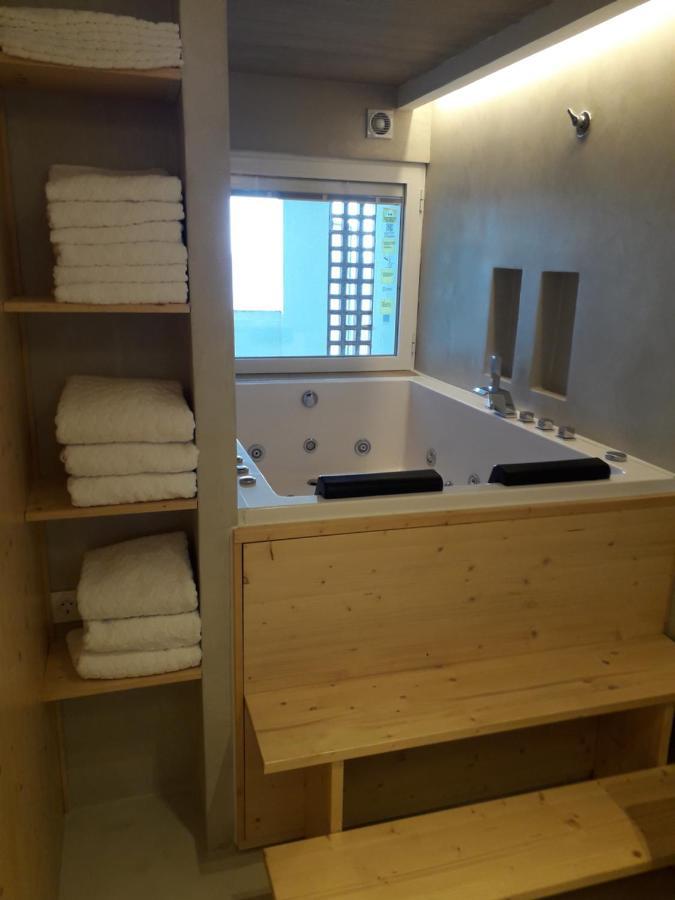 Jacuzzi & Sauna Apartment ! Salou Exteriör bild