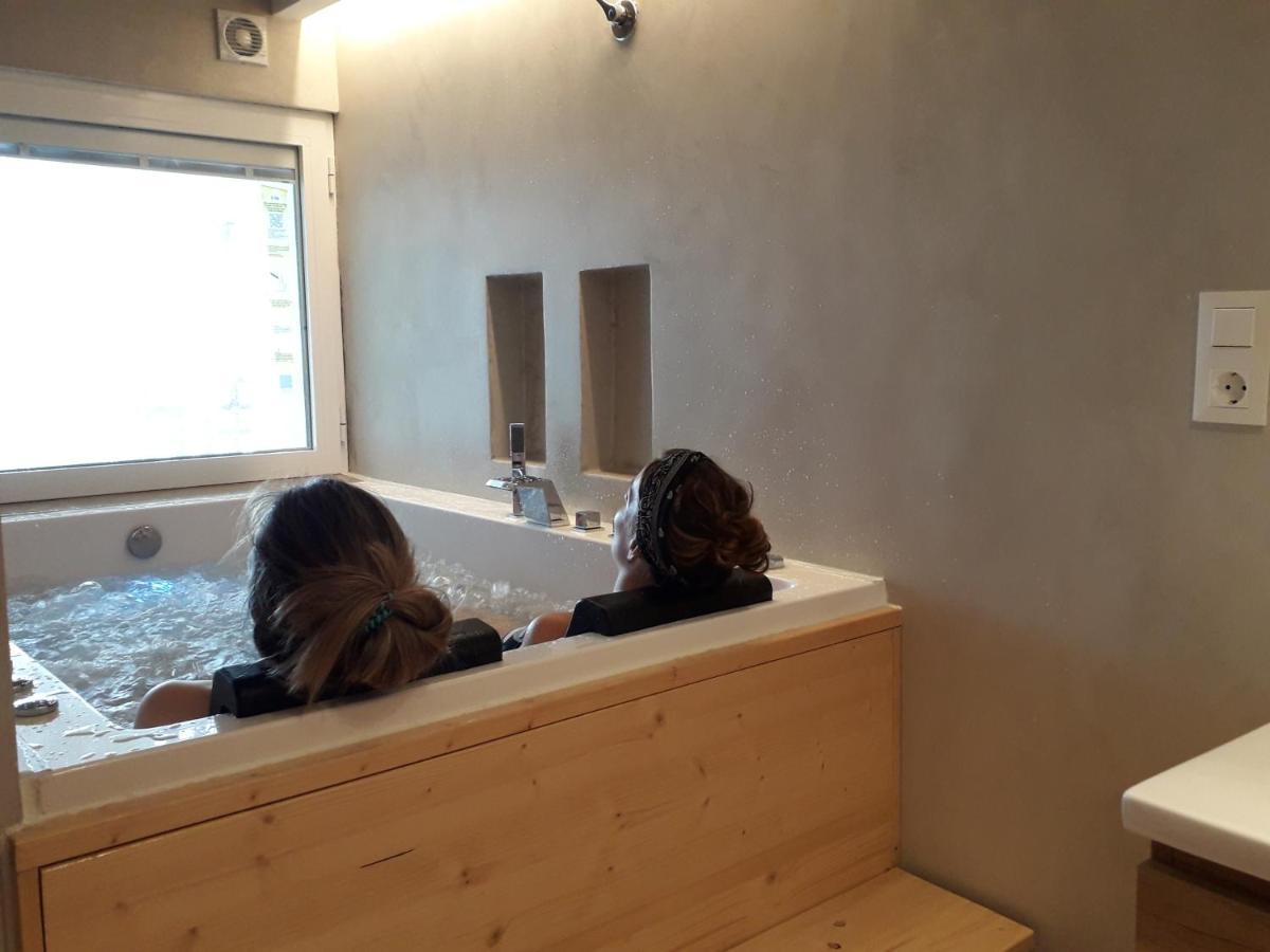 Jacuzzi & Sauna Apartment ! Salou Exteriör bild